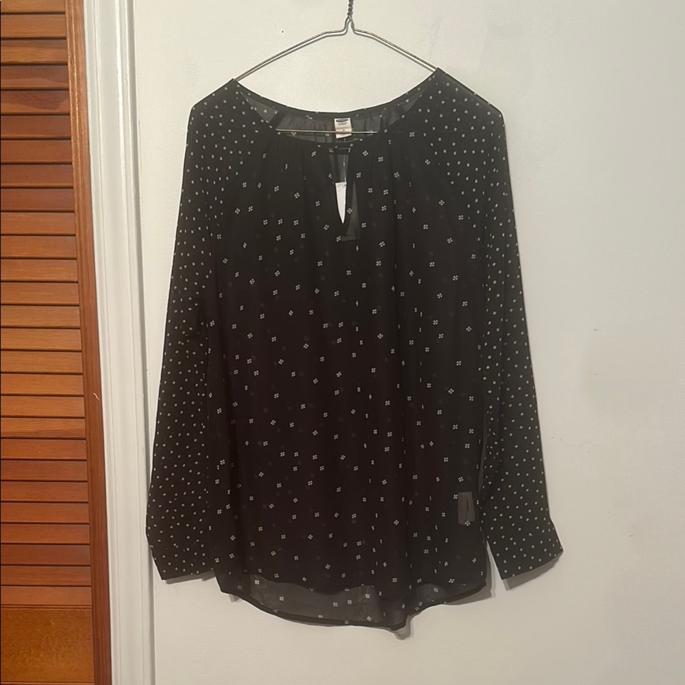 Old Navy Black and White Long Sleeve Relaxed Blouse